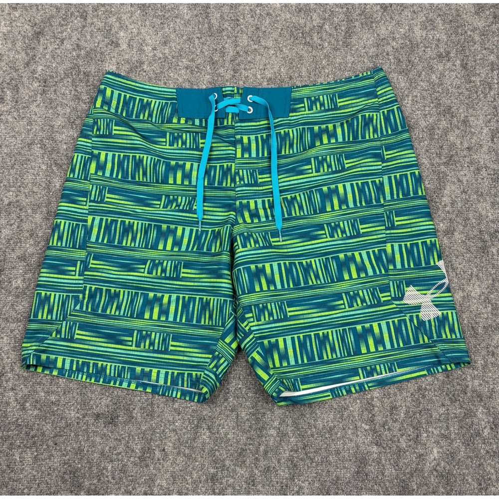 Under Armour HeatGear Mens Board Shorts Green Teal Geometric Stripe Size 40